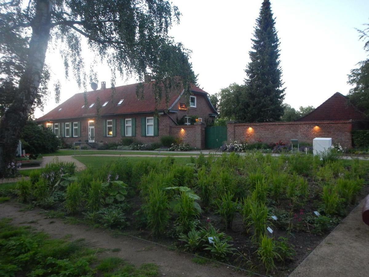4 Sterne Wohnen "Zum Alten Forsthof" Am Schlosspark, App 1 "Smuck Und Groot" Eutin Luaran gambar
